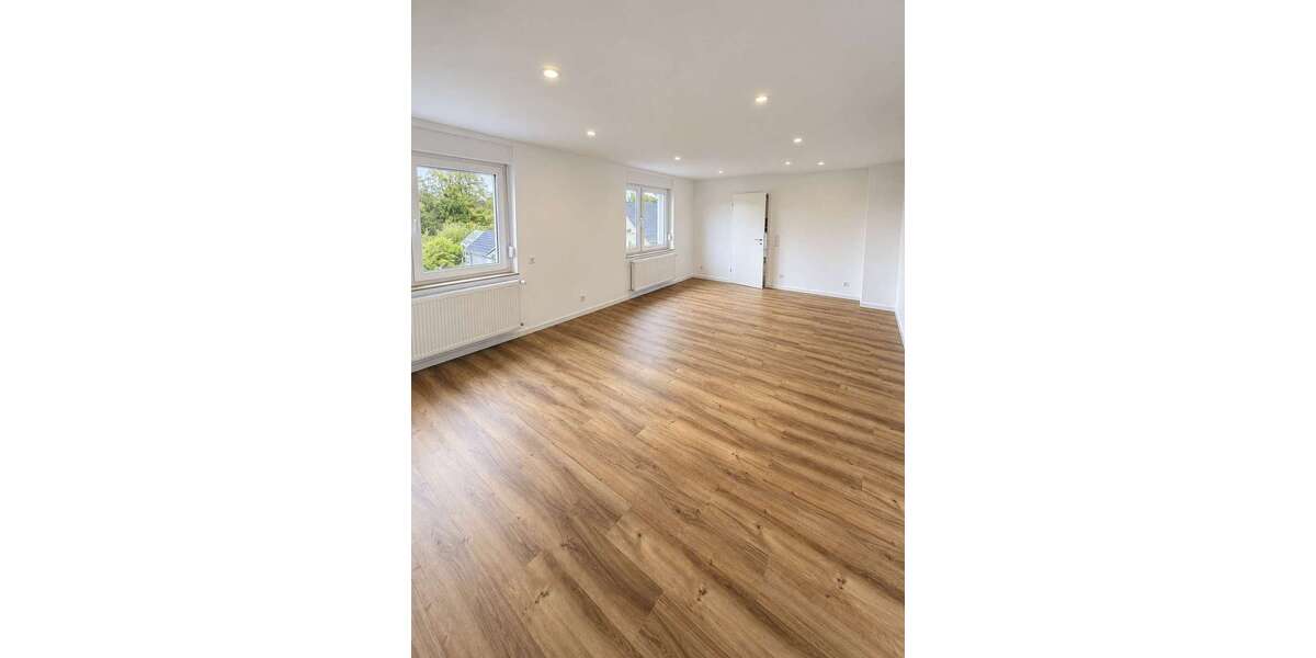 Etagenwohnung Solingen Bech - 3 Zimmer, 95 m&sup2;, 900&euro; | Angebot:27679343