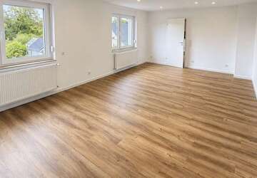 Wohnung Solingen Bech - 3 Zimmer, 95 m&sup2;, 900&euro; | Angebot:27679343