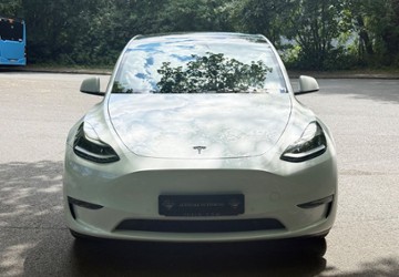 Tesla Model Y 80.000 km 33.999 &euro; Wuppertal 42283