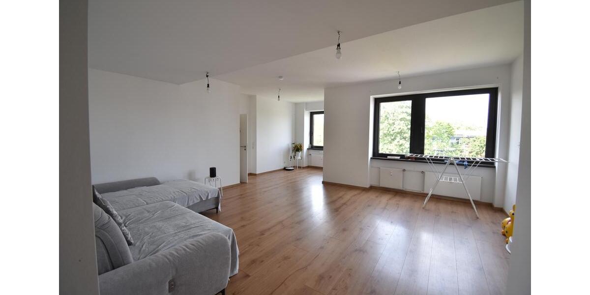 Etagenwohnung Düsseldorf Stadtbezirk 2 - 3 Zimmer, 90 m&sup2;, 1.360&euro; | Angebot:23769123