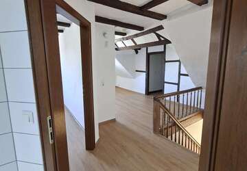 Wohnung Solingen Wald - 3 Zimmer, 127 m&sup2;, 1.090&euro; | Angebot:27203332