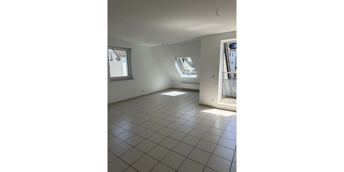 Etagenwohnung Solingen Ohligs - 3 Zimmer, 102 m&sup2;, 999&euro; | Angebot:27589609