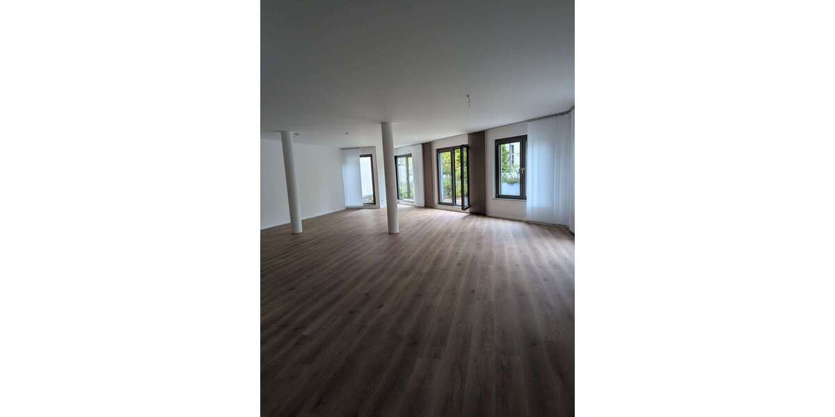 Etagenwohnung Düsseldorf Pempelfort - 3 Zimmer, 150 m&sup2;, 2.098&euro; | Angebot:26766594