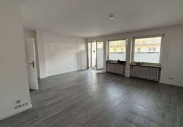 Wohnung Düsseldorf Stadtmitte - 3 Zimmer, 100 m&sup2;, 1.400&euro; | Angebot:26573829