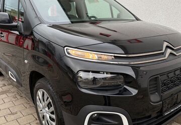 Citroen Berlingo 158.160 km 9.900 &euro; Bergisch Gladbach 51467