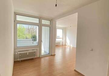 Wohnung Solingen Solingen-Mitte - 3 Zimmer, 74 m&sup2;, 779&euro; | Angebot:27609107
