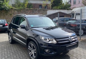 VW Tiguan 225.965 km 9.600 &euro; Solingen 42655