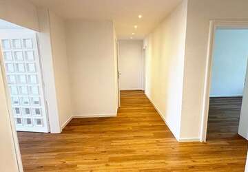Wohnung Köln Bayenthal - 4 Zimmer, 124 m&sup2;, 1.850&euro; | Angebot:27568091