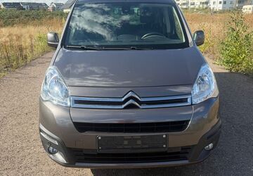 Citroen Berlingo 99.000 km 7.400 &euro; Köln/Poll 51105