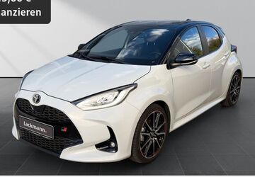 Toyota Yaris 28.900 km 22.990 &euro; Solingen 42719