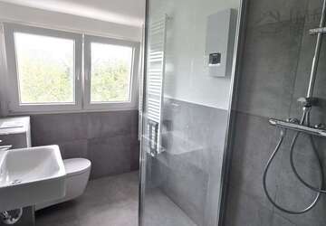 Wohnung Remscheid Remscheid-Süd - 2 Zimmer, 66 m&sup2;, 594&euro; | Angebot:27332061