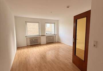 Wohnung Düsseldorf Unterbach - 1 Zimmer, 35 m&sup2;, 560&euro; | Angebot:26680760