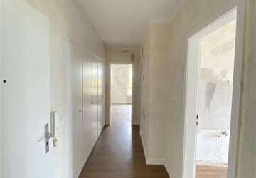 Wohnung Solingen Solingen-Mitte - 4 Zimmer, 81 m&sup2;, 781&euro; | Angebot:27609108