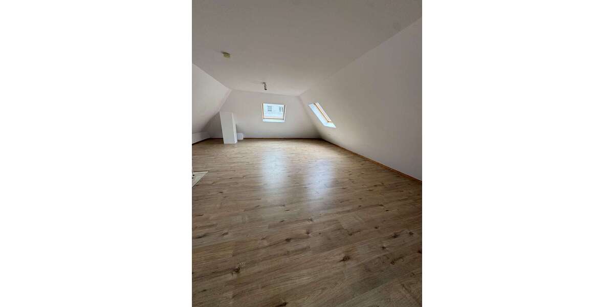 Etagenwohnung Köln Ehrenfeld - 4 Zimmer, 125 m&sup2;, 1.880&euro; | Angebot:27028231