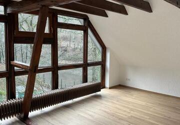 Wohnung Remscheid Lüttringhausen - 4 Zimmer, 191 m&sup2;, 1.500&euro; | Angebot:27579336
