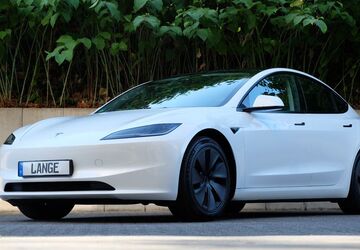 Tesla Model 3 45.908 km 42.500 &euro; Köln 50996