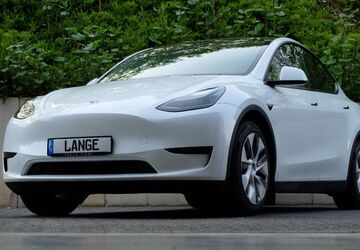 Tesla Model Y 110.065 km 39.980 &euro; Köln 50996