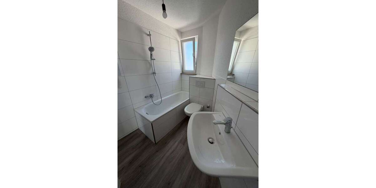 Etagenwohnung Düsseldorf Benrath - 2 Zimmer, 50 m&sup2;, 825&euro; | Angebot:27266448
