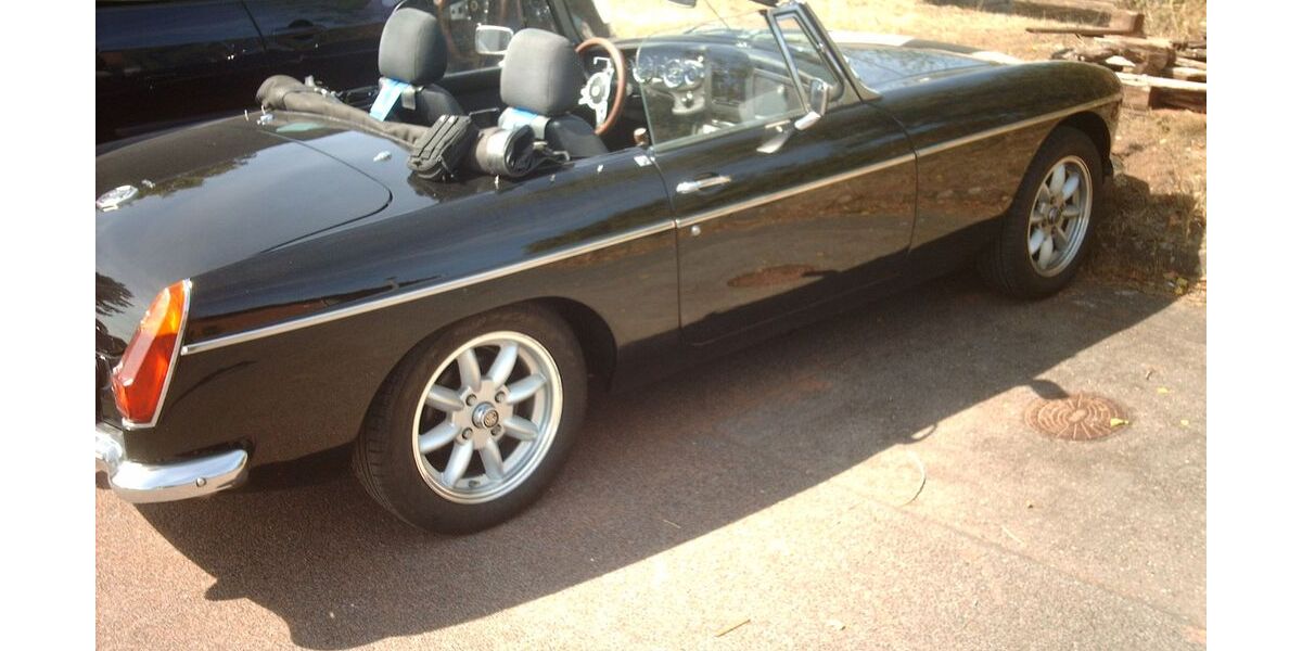 MG B 72.000 km 22.900 &euro; Düsseldorf 40489